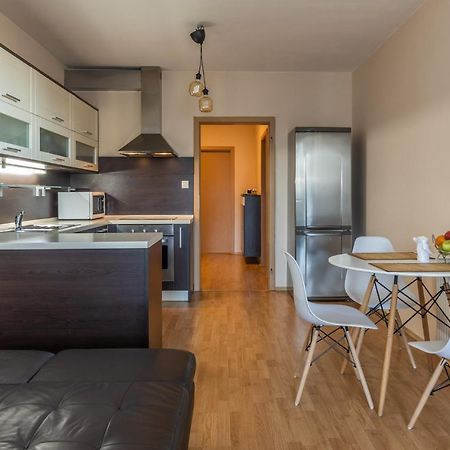 Apartman V Aleji Братислава Екстериор снимка