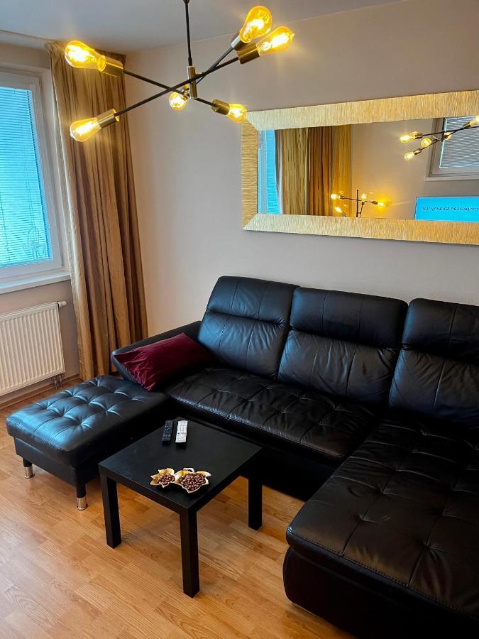Apartman V Aleji Братислава Екстериор снимка